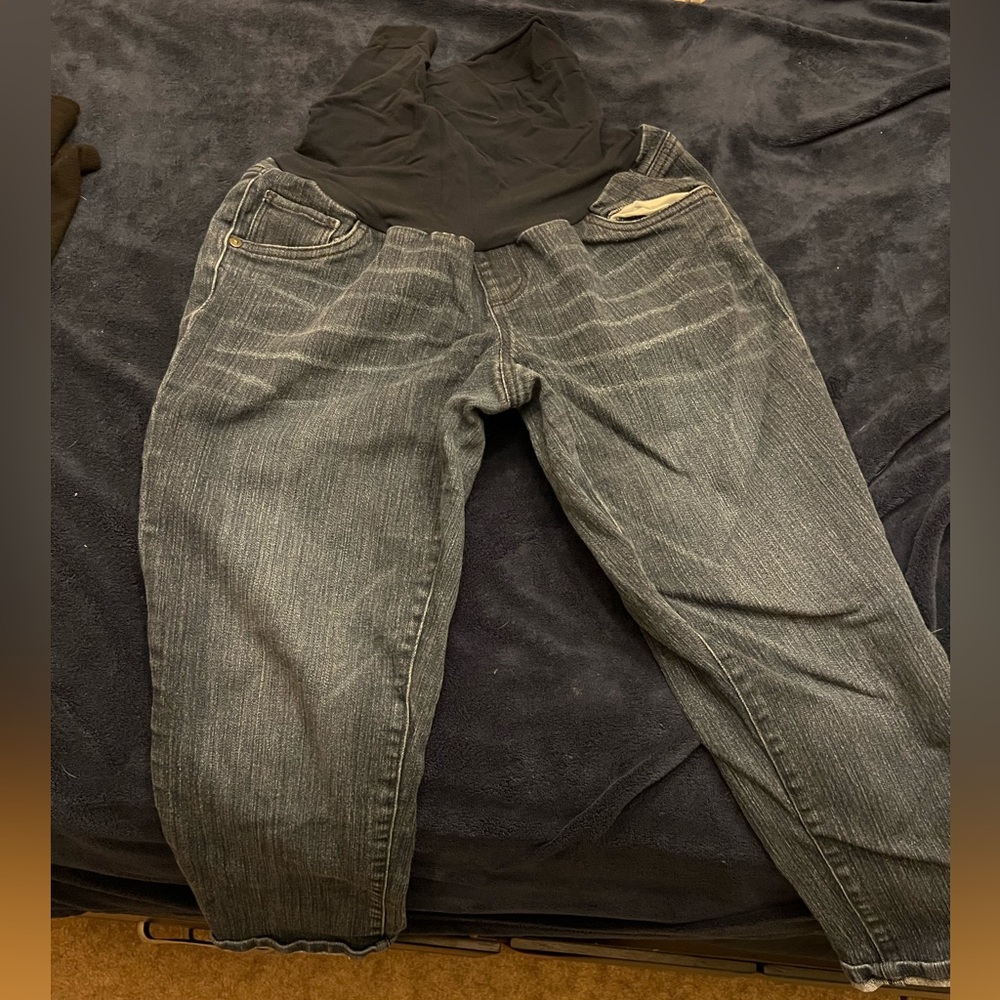 Maternity jean capris